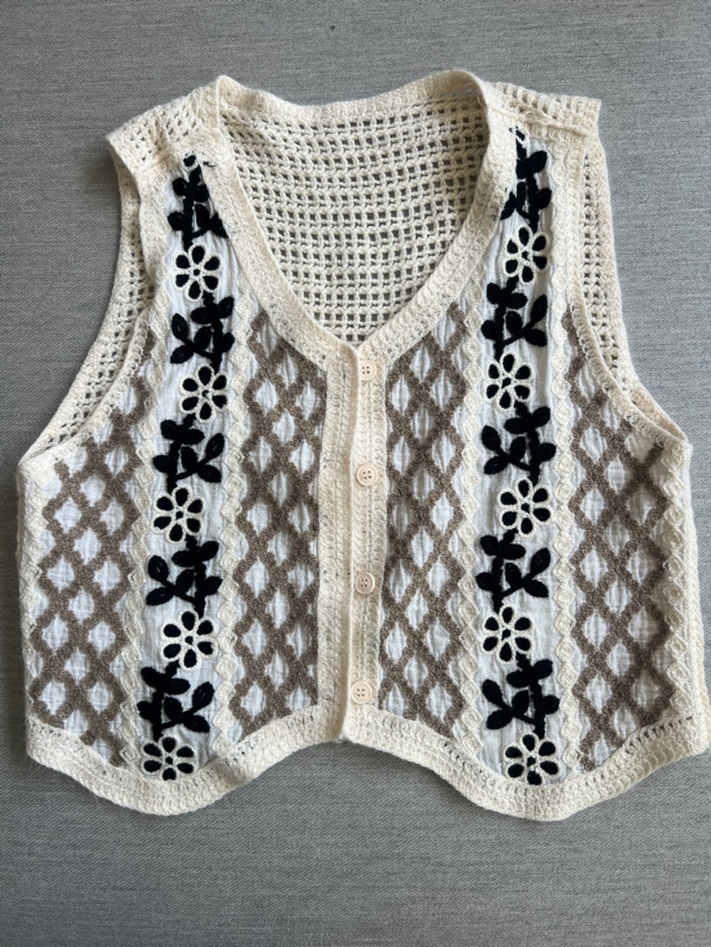 Cream Knit Button-Front Floral Appliqué Vest